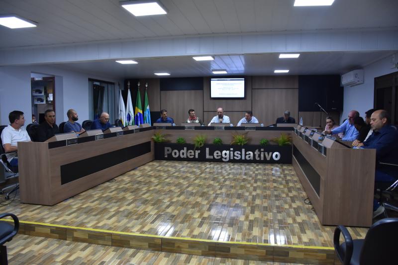 Câmara realiza duas sessões extraordinárias e aprova projetos importantes